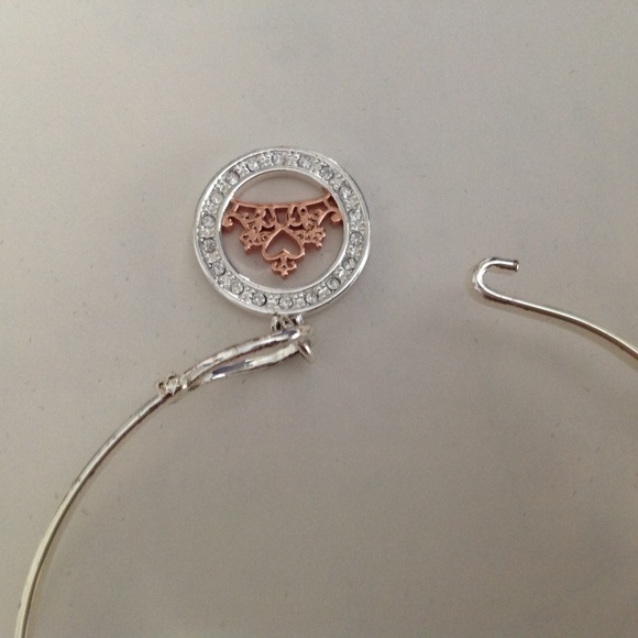 Disney Charm Bangle bracelet - Picture 4 of 4
